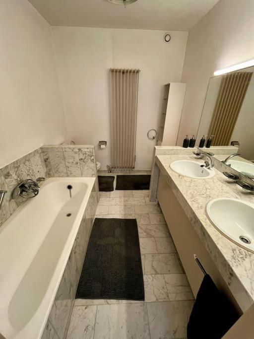 Big Apartment With Parking In Αμβέρσα Εξωτερικό φωτογραφία