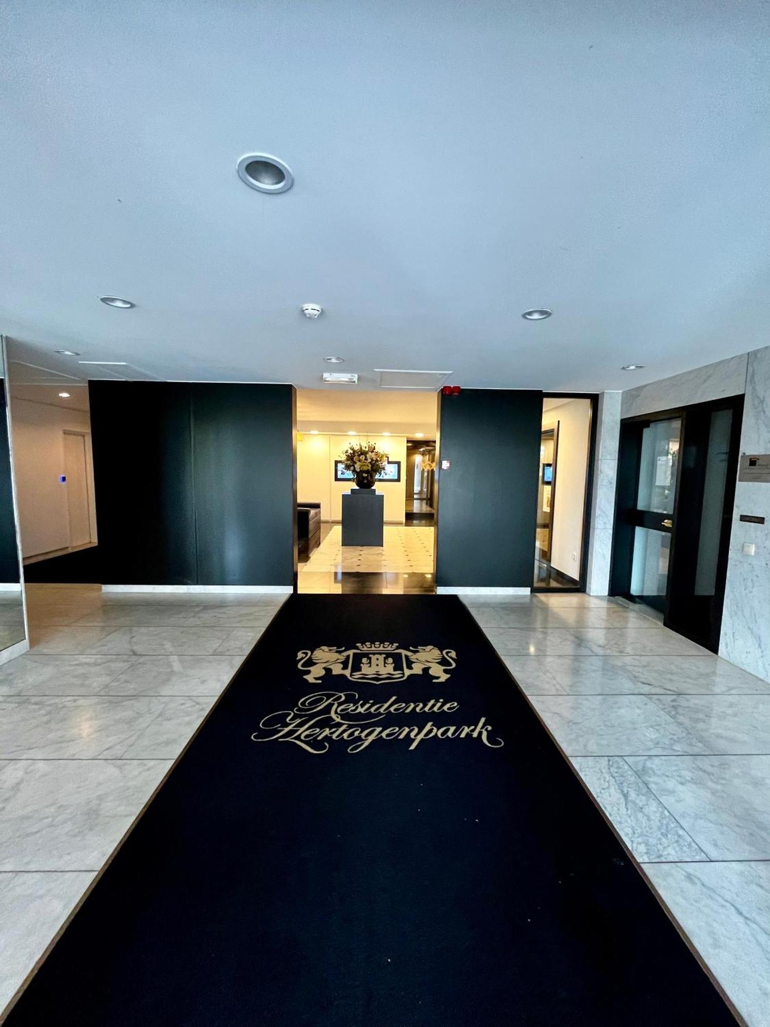 Big Apartment With Parking In Αμβέρσα Εξωτερικό φωτογραφία